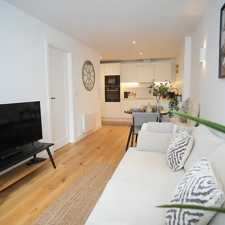 Eastbourne Central Apartment Short And Long Stay Welcome Exterior photo